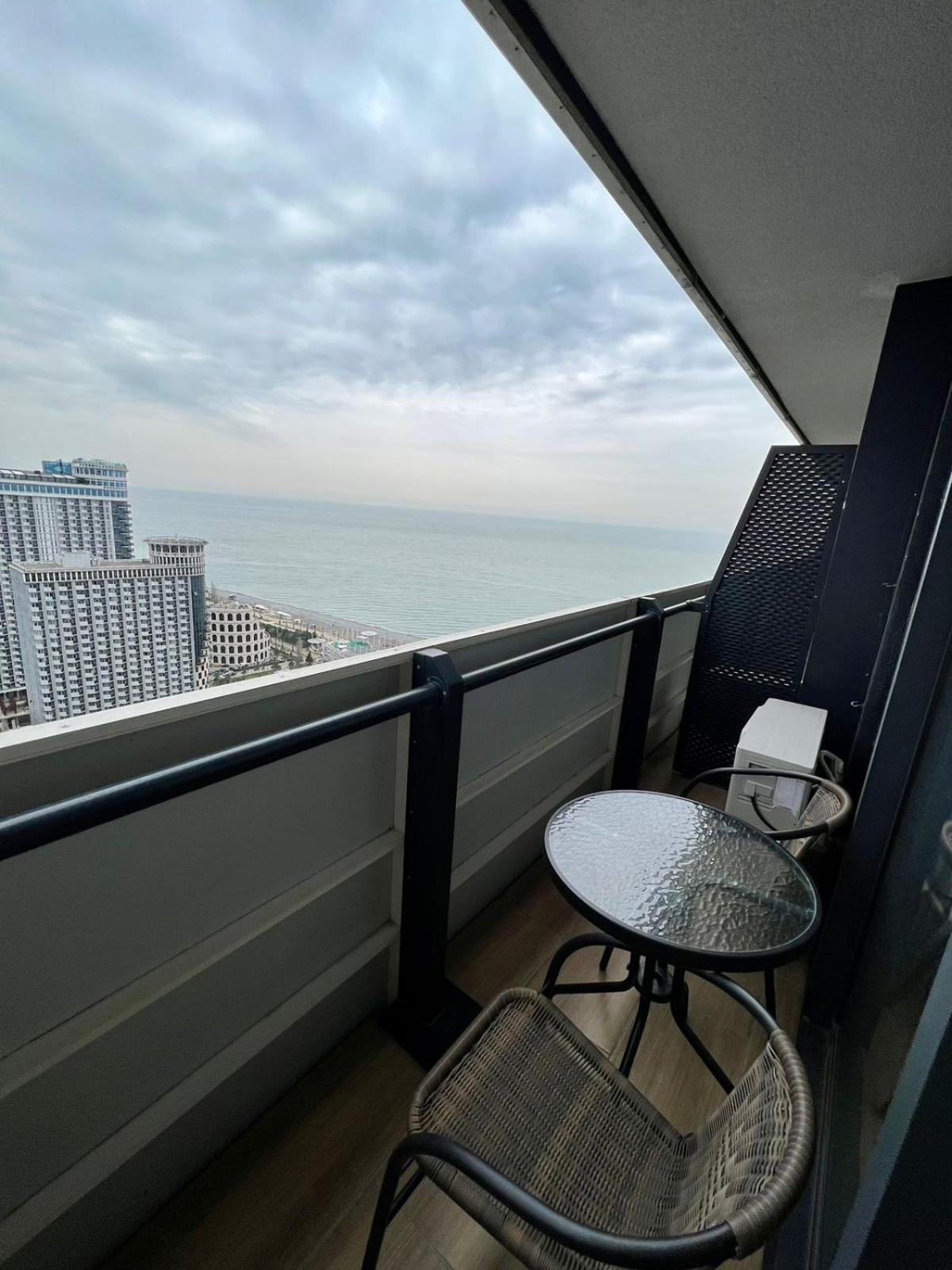 Orbi City Seaview Батуми Экстерьер фото